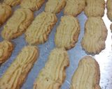 Foto langkah ke 4 dari resep Cheesy Choco Butter Cookies.