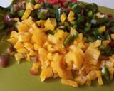 Foto del paso 1 de la receta: Tortilla de bacalao y pimientos
