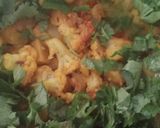 A picture of step 6 of Aloo gobhi.