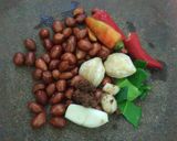 Foto langkah ke 3 dari resep Penyet telur santan.