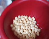 Foto del paso 4 de la receta: Guiso de judiones con cochino y alcachofas fritas