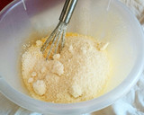 Foto del paso 2 de la receta: Pastas de coco sin harina