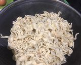 Foto langkah ke 2 dari resep Mie Titi khas Makassar.