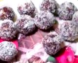 A picture of step 5 of Date balls.