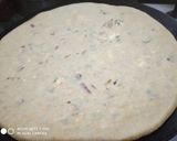 A picture of step 2 of Paneer parantha.