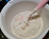 A picture of step 1 of Rye English Muffins.