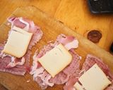 Baconnel és füstölt sajttal töltött karajszeletek recept fázis 3 fotója