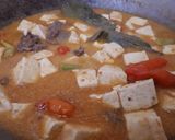 Foto langkah ke 4 dari resep Daging sapi & tahu masak santan.