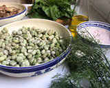 Foto del paso 1 de la receta: Hojaldre de vegetales al eneldo, con chía y pasas