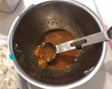 A picture of step 4 of Minced meat miso udon noodle.