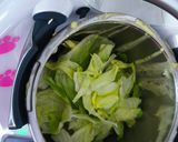 Foto del paso 1 de la receta: Ensalada Coleslaw con huevo y lechuga en TMX