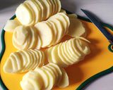 Фото кроку 3 до Мясо по-французски с филе курицей.