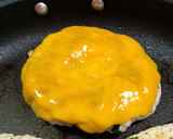 Foto del paso 4 de la receta: Hamburguesa de pollo y espinacas, con salsa tipo Big Mac