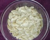 A picture of step 3 of Macroni in white sauce.