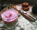 Foto langkah ke 5 dari resep Strawberry avocado smoothies.