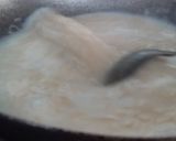 A picture of step 2 of Rosted milk sewiyan.