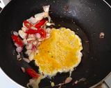 Foto langkah ke 2 dari resep Tumis Jamur Tiram Orek Telur.