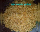 Foto langkah ke 1 dari resep Mie tumis pedas.
