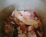 A picture of step 2 of Mutton Yakhni Pulao.