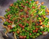 A picture of step 3 of Aloo Poha.
