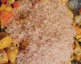 Foto del paso 4 de la receta: Arroz con pollo y aceitunas