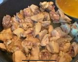 A picture of step 1 of Chicken shinwari krhai.