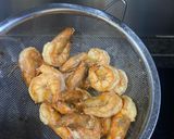 Foto langkah ke 2 dari resep Udang goreng mentega ala resto seafood halal.