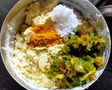 A picture of step 1 of Mini Besan Chilla.