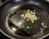 Foto del paso 2 de la receta: Cardo con uvas blancas y toque de frutos secos