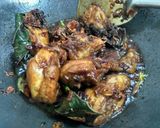 Foto langkah ke 5 dari resep Ayam kecap sederhana.
