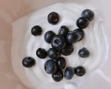 Hình bước làm 1 của món 💚 Sữa Chua Hạt Lựu & Blueberry