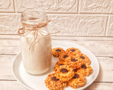Foto langkah ke 7 dari resep Peanut Choco Thumbprint Cookies.