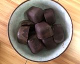 Keto-freundliche Schoko Fat Bomb (ohne backen) Rezeptschritt 3 Foto