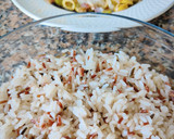 Foto del paso 4 de la receta: Ensalada de arroz tricolor con salazones y encurtidos