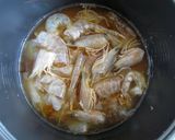 A picture of step 3 of Sesame Flavoured Prawn Takikomigohan.