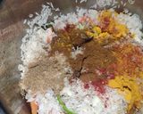 व्हेज पुलाव (Veg Pulao Recipe In Marathi) रेसिपी स्टेप 4 फोटो 