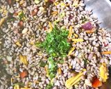 A picture of step 3 of Ragi Puffs Bhel.