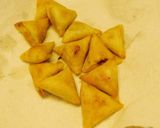 A picture of step 6 of Cocktail samosa.