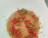 รูปขั้นตอนการทำที่ 2 ของ ยำมะม่วงอกไก่