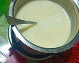 A picture of step 2 of Kadhi Pakora.