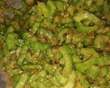 Foto langkah ke 6 dari resep Tumis Pare Pedas.