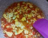 Foto langkah ke 1 dari resep Sup kental tomat telur MPASI 6+ bulan.