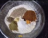 A picture of step 5 of Wheat Flour Masala Chakli.