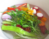 Foto del paso 2 de la receta: Caldo casero de verduras con Agua de Mar