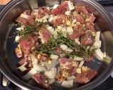 Une image de l'étape 5 de Araignée de porc marinée thym,citron et poivre vert frais & sautée tomates et oignon.
