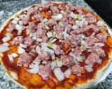 Foto del paso 2 de la receta: Pizza de hamburguesa con cebolla y Queso (invención mía)