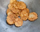 A picture of step 3 of Rice crackers.