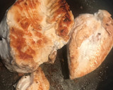 A picture of step 2 of Riz ‘a djeij (Lebanese rice and chicken) رز ع دجاج.