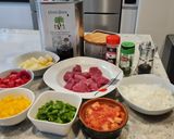 Foto del paso 1 de la receta Ternera guisada con pimientos y cebolla