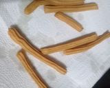 Foto del paso 5 de la receta: Churros relleno❤ con dulce de leche 😋 sin máquina para churros